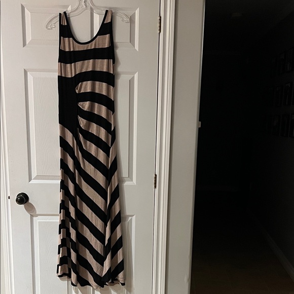 Calvin Klein Black and Tan Striped Maxi Dress - Picture 3 of 3